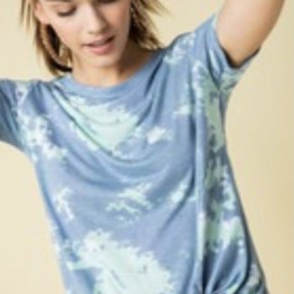 Tie dye top with front knot detail - Picture 2 of 5